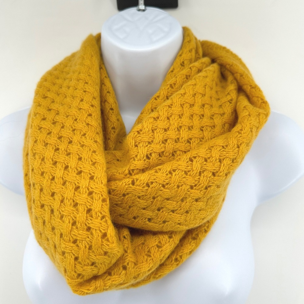 Isaac Mizrahi Live! Infinity Scarf Women Mustard Yellow Cashmere Luxury Classic‎